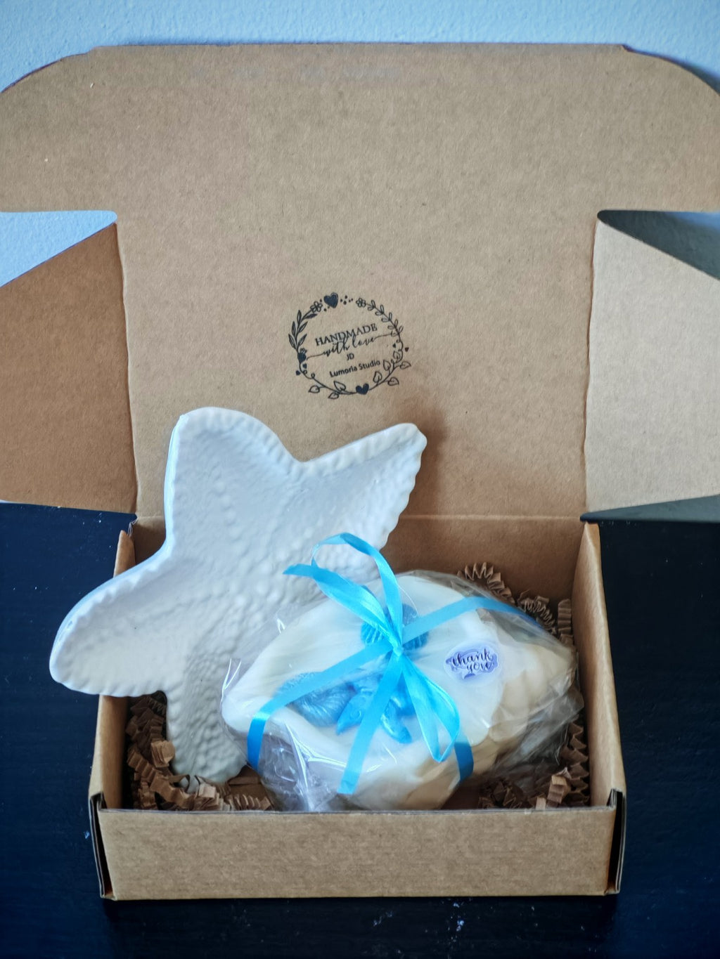 Seaside Candle Gift Set - Handmade Shell Candle with Gypsum Ceramic Starfish Plate