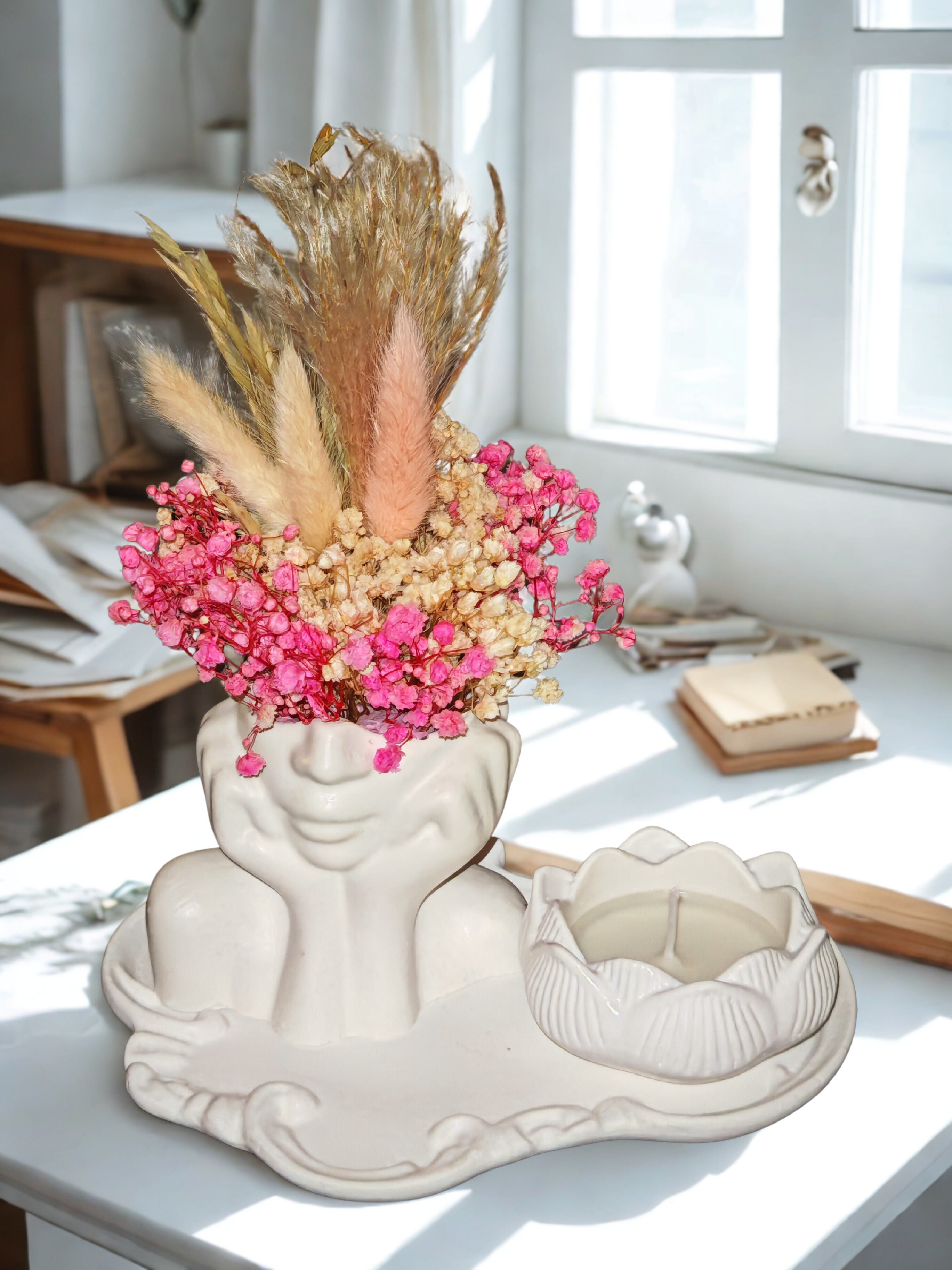 Graceful Woman Décor Set