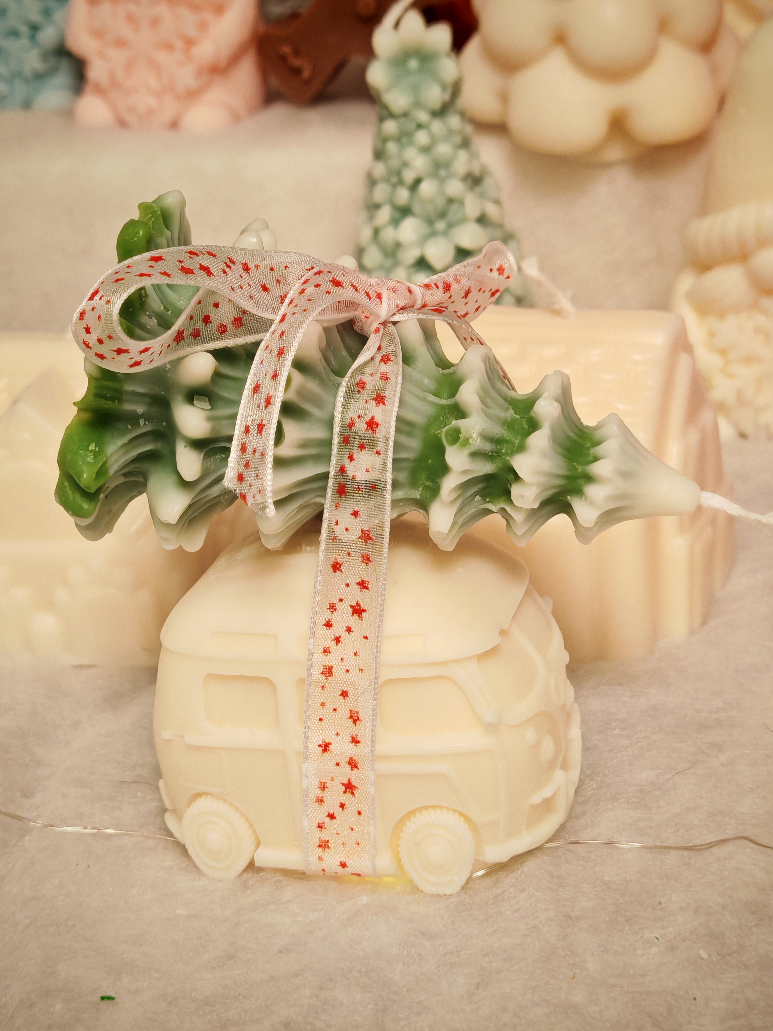 Christmas Camper Candle - Handmade Holiday Magic