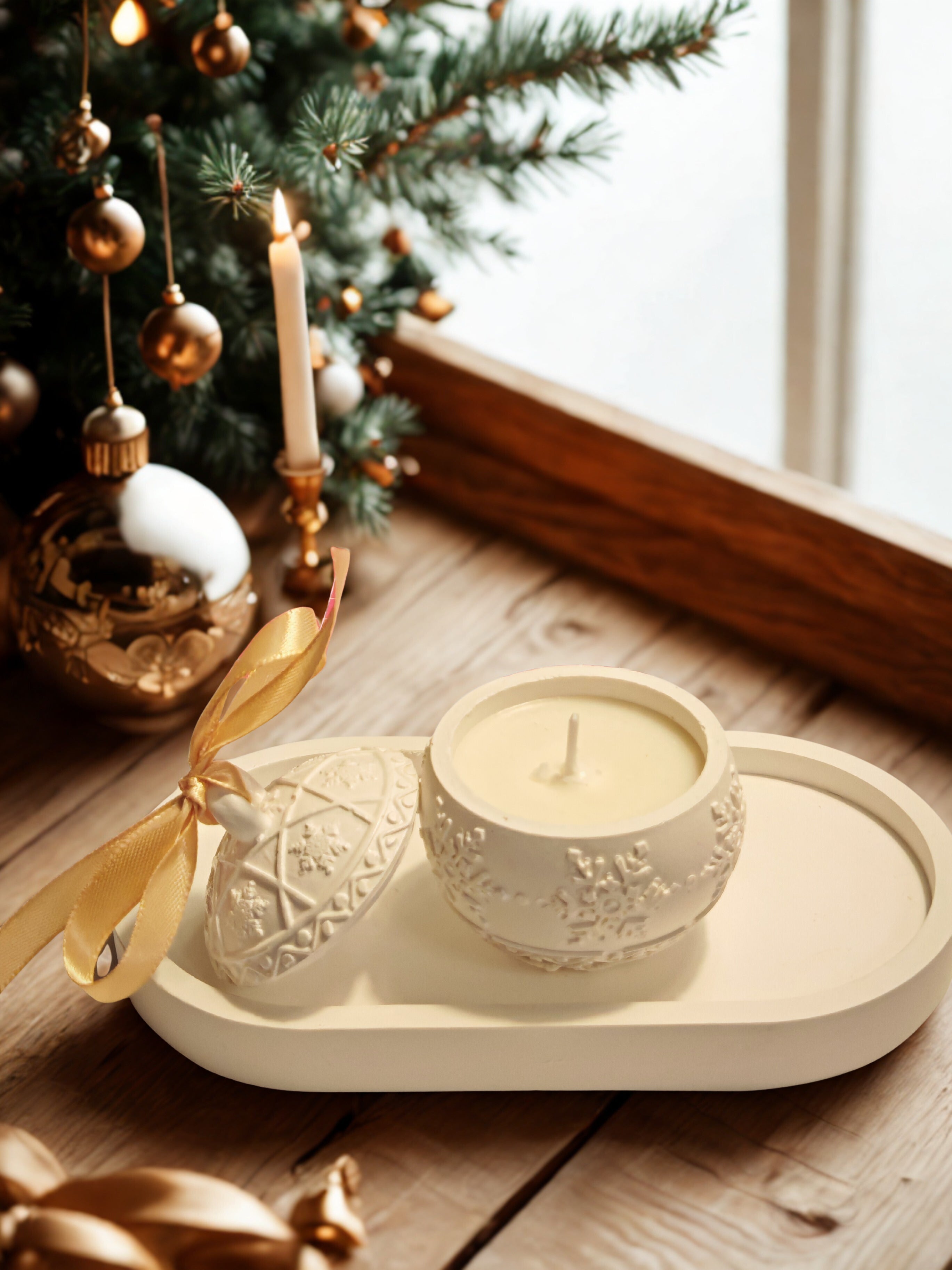 Christmas Bauble Candle in Ceramic Gypsum Ornament with Bell Candle and Tray