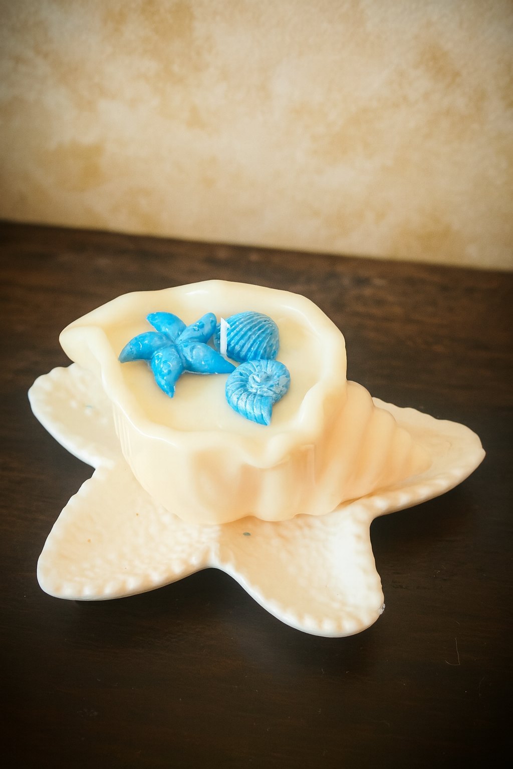 Seaside Candle Gift Set - Handmade Shell Candle with Gypsum Ceramic Starfish Plate